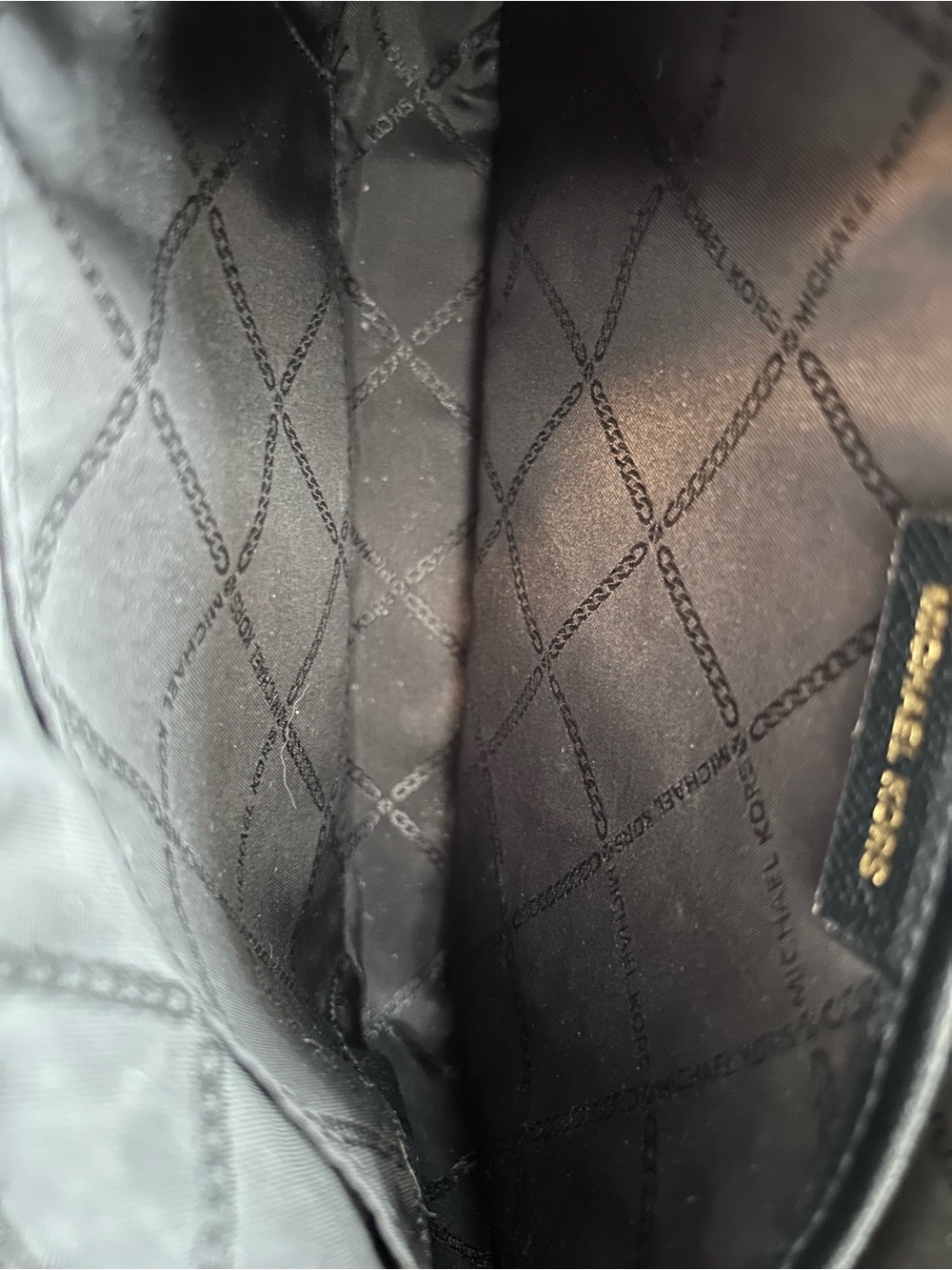 Michael Kors Black Leather Jet Set Santiago Crossbody with Gold Hardware - Picture 7 of 10